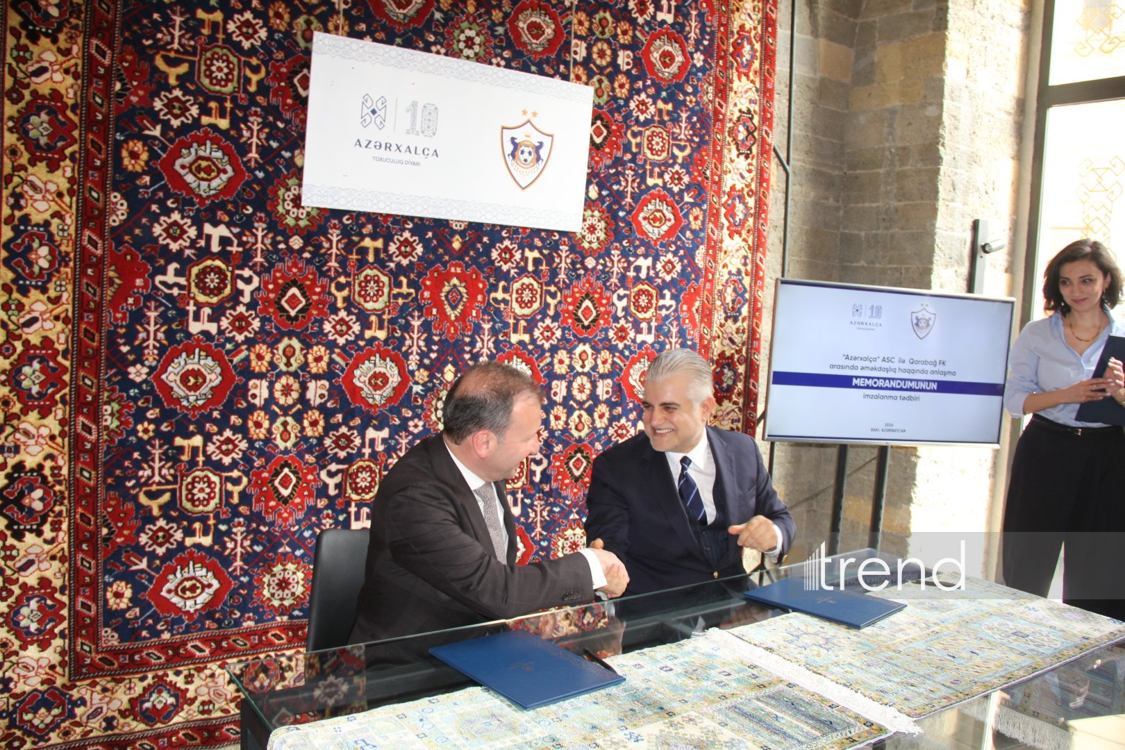 "Карабах" и "Азерхалча" подписали меморандум о сотрудничестве – будут созданы новые ковровые дизайны (ФОТО)