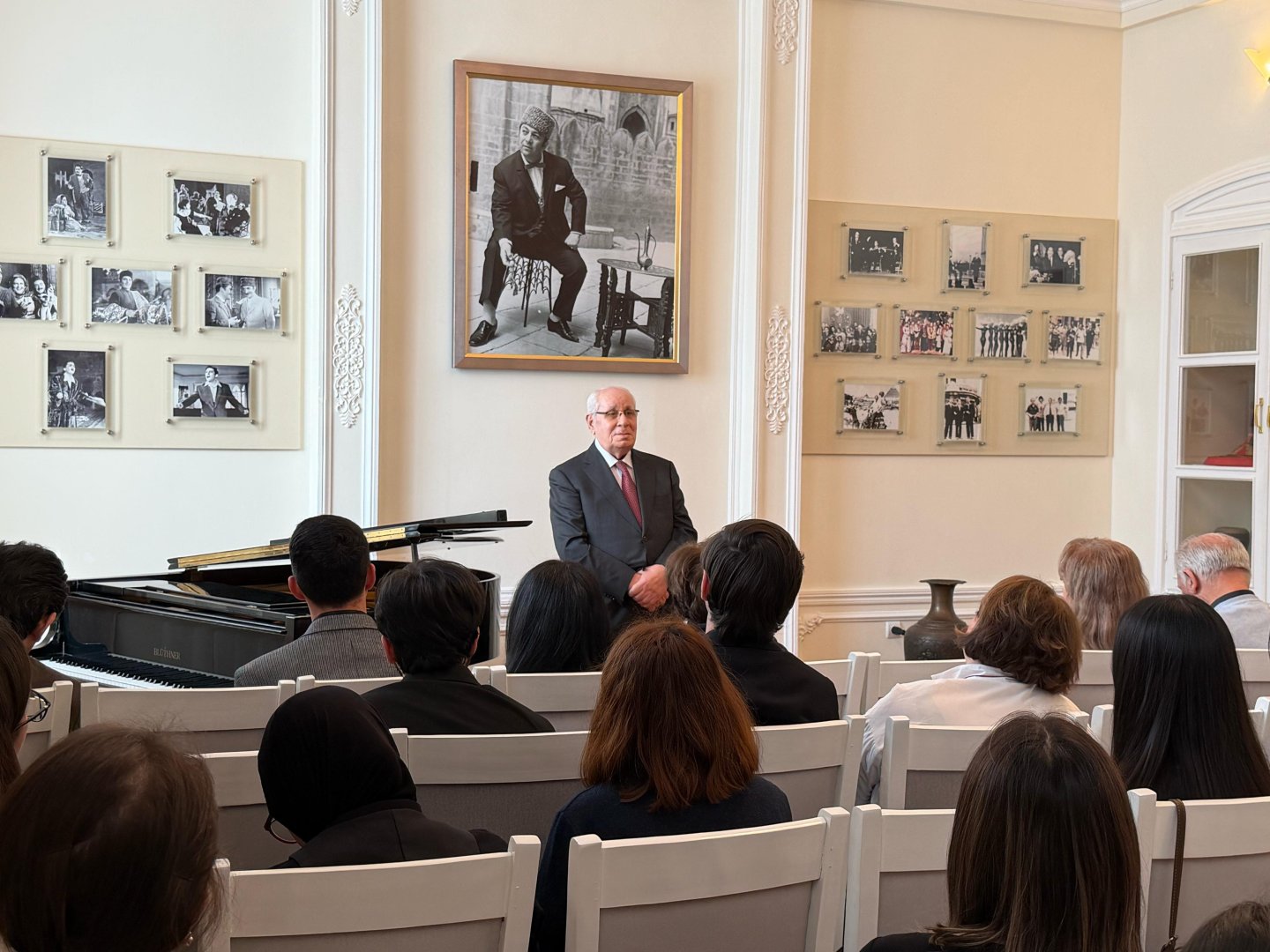 В Баку прошел вечер, посвященный творчеству легендарного Вагифа Мустафазаде (ФОТО)