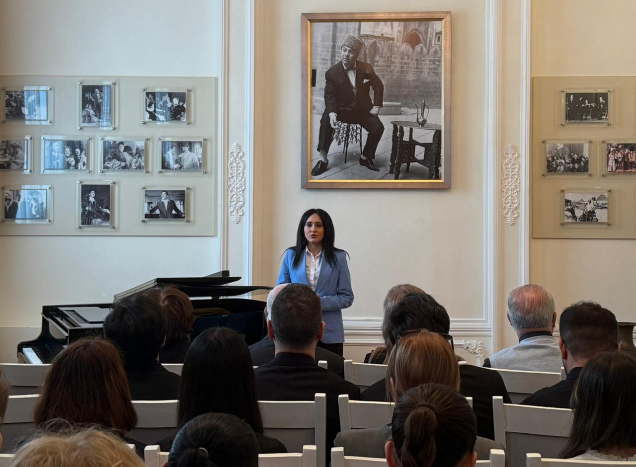 В Баку прошел вечер, посвященный творчеству легендарного Вагифа Мустафазаде (ФОТО)