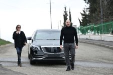 Президент Ильхам Алиев и Первая леди Мехрибан Алиева ознакомились с работами по восстановлению частных домов и инфраструктуры в селе Ханоба Ходжавендского района (ФОТО/ВИДЕО)