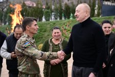 Президент Ильхам Алиев и Первая леди Мехрибан Алиева ознакомились с работами по восстановлению частных домов и инфраструктуры в селе Ханоба Ходжавендского района (ФОТО/ВИДЕО)