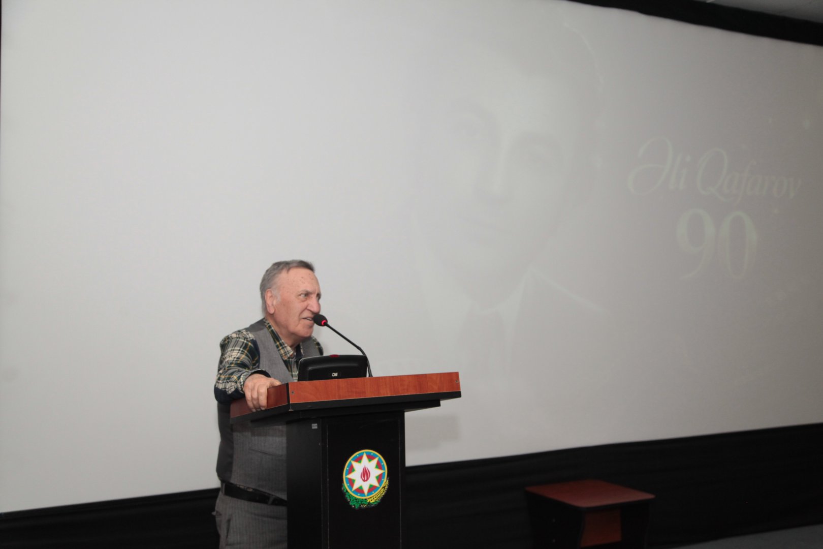 Он прожил всего 44 года… В память о яркой и трагической жизни писателя и кинодраматурга Али Гафарова (ФОТО)