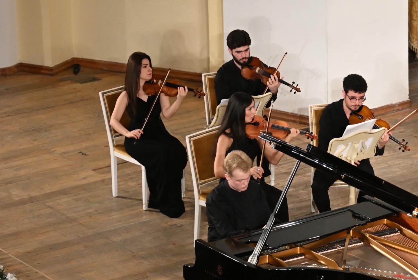 Рождение звёзд: Yeni adlar открывает новые имена на большой сцене (ФОТО)