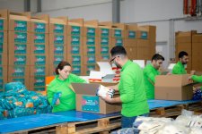 PASHA Holding предоставил праздничные подарки семьям шехидов (ФОТО)