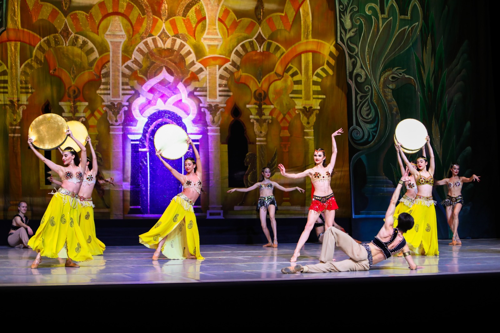 Посвящается горячо любимой жене – в Баку представлена Восточная сказка (ВИДЕО, ФОТО)