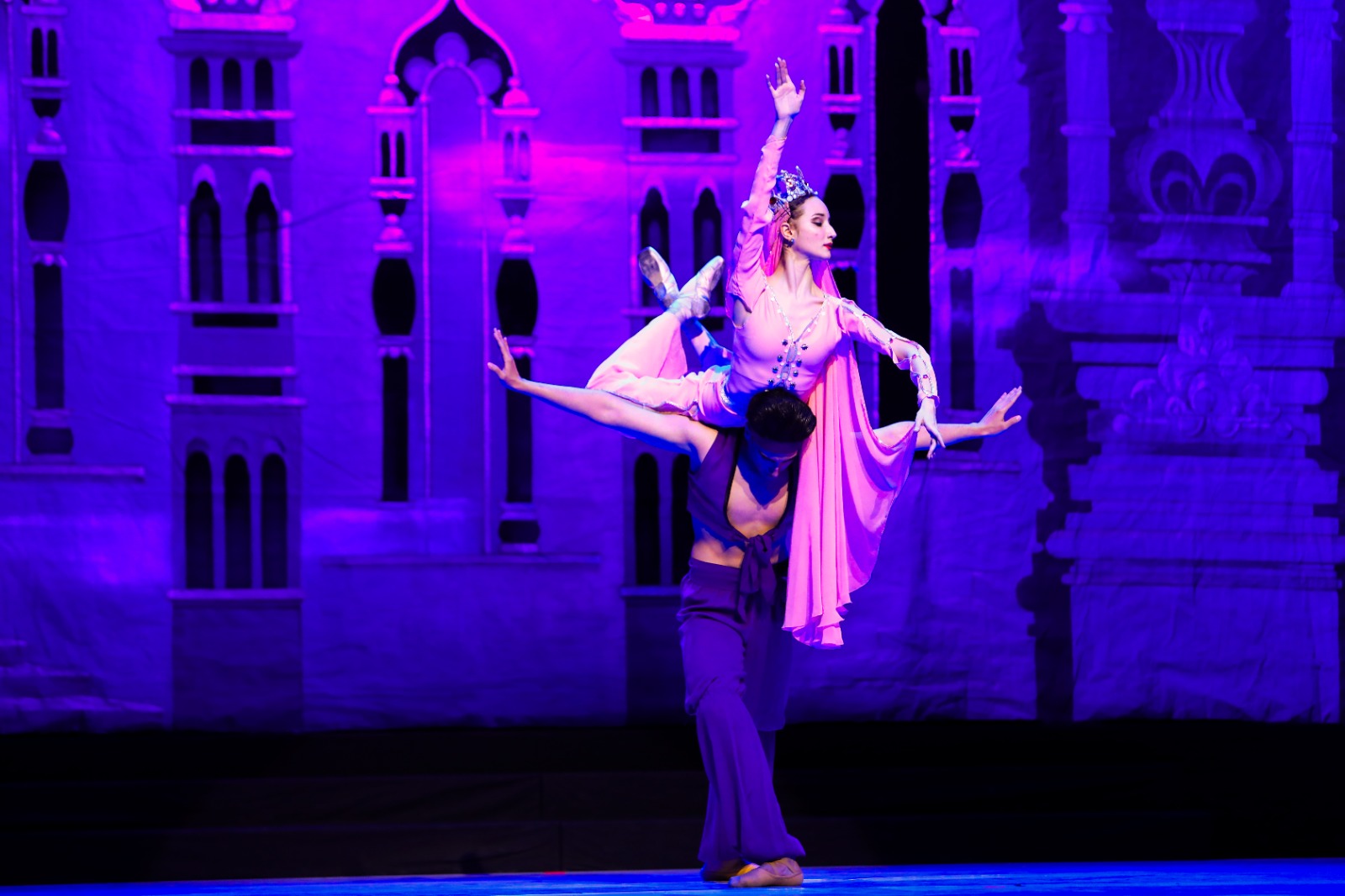 Посвящается горячо любимой жене – в Баку представлена Восточная сказка (ВИДЕО, ФОТО)