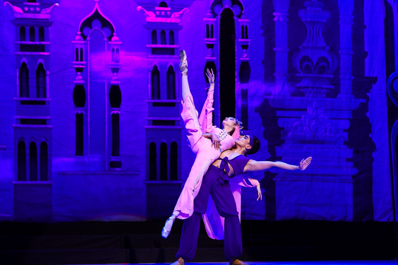 Посвящается горячо любимой жене – в Баку представлена Восточная сказка (ВИДЕО, ФОТО)