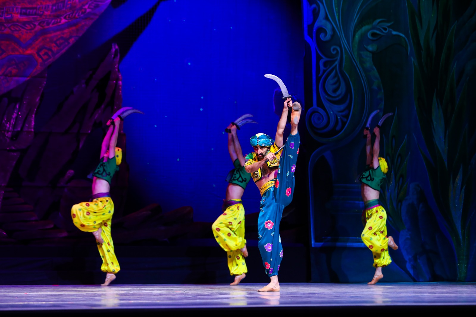 Посвящается горячо любимой жене – в Баку представлена Восточная сказка (ВИДЕО, ФОТО)