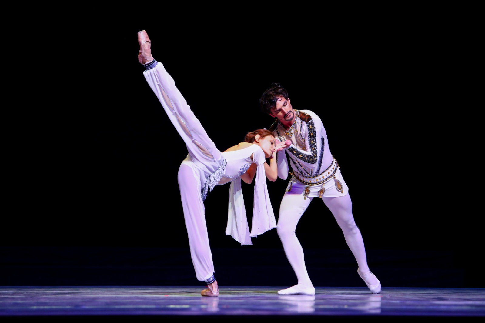 Посвящается горячо любимой жене – в Баку представлена Восточная сказка (ВИДЕО, ФОТО)