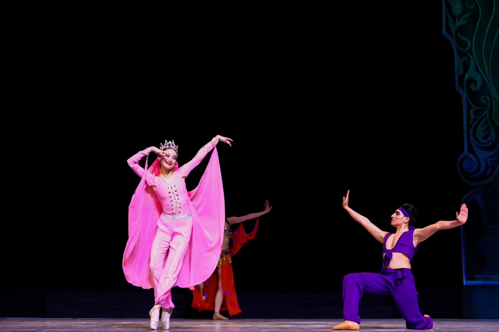 Посвящается горячо любимой жене – в Баку представлена Восточная сказка (ВИДЕО, ФОТО)