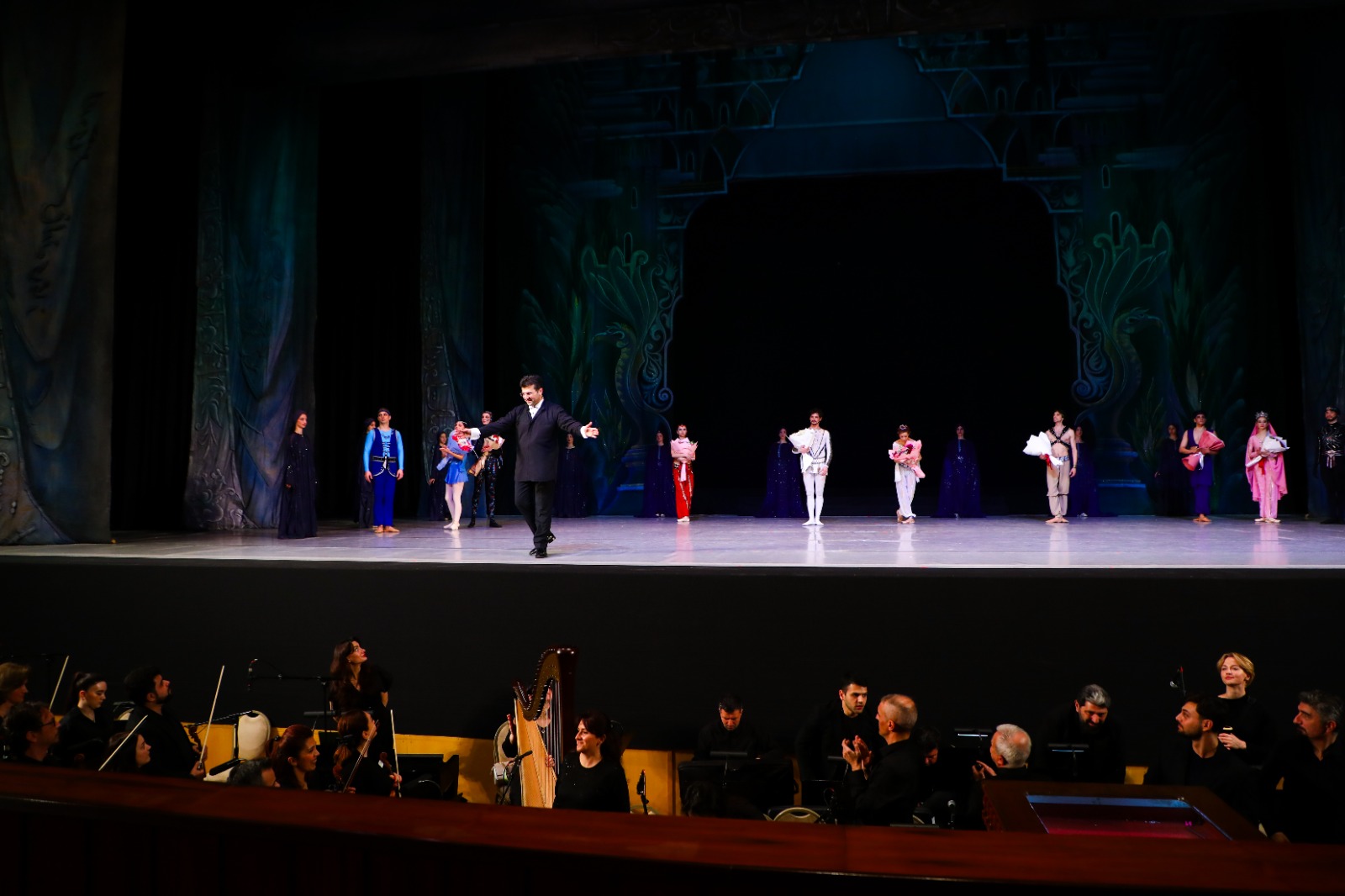 Посвящается горячо любимой жене – в Баку представлена Восточная сказка (ВИДЕО, ФОТО)