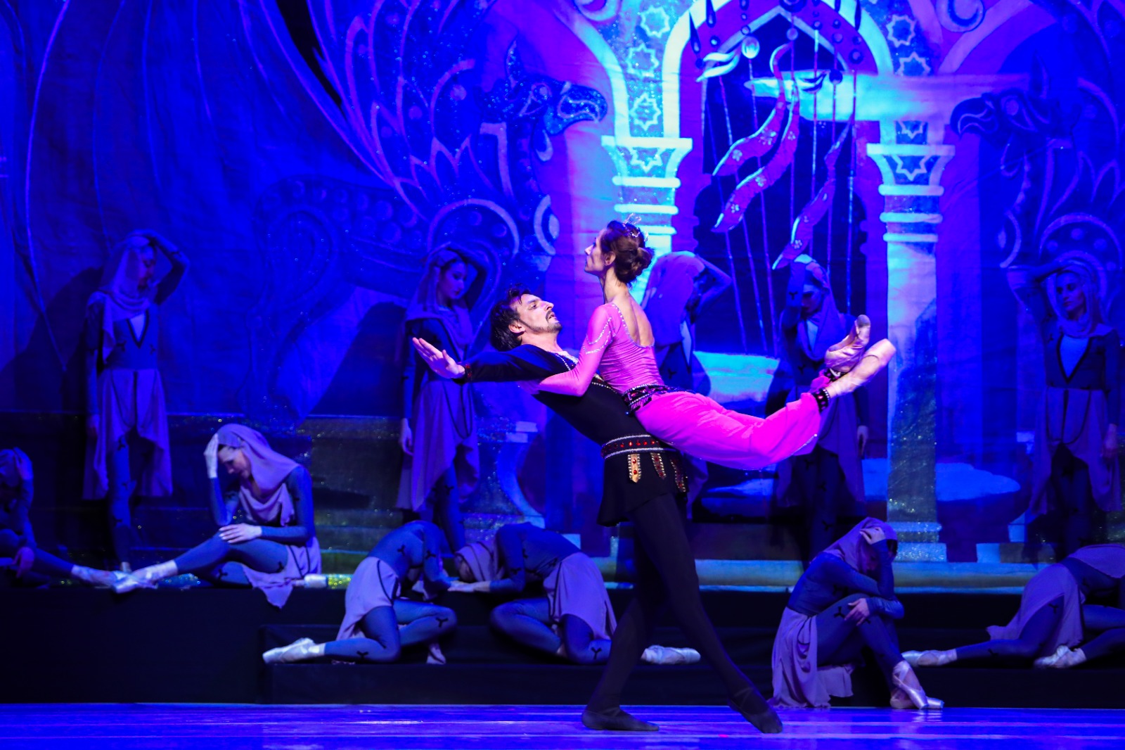 Посвящается горячо любимой жене – в Баку представлена Восточная сказка (ВИДЕО, ФОТО)