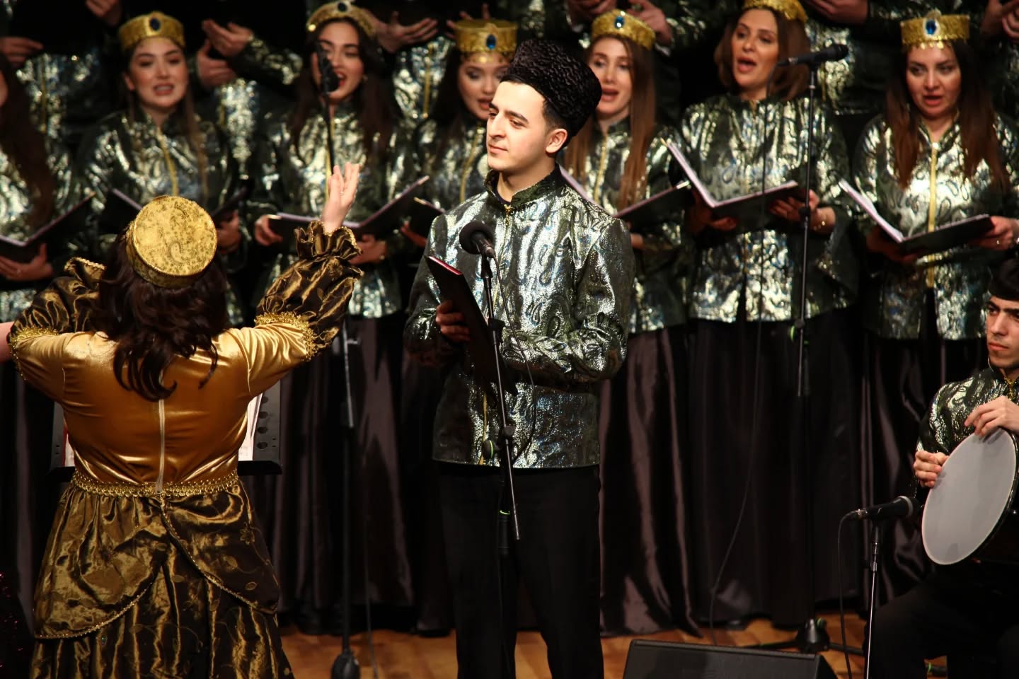 Музыка, танцы, традиции – праздничный вечер Новруза в Баку (ФОТО)