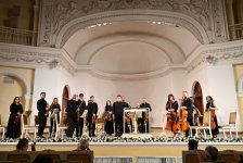 Классическое искусство в весеннем Баку (ФОТО)