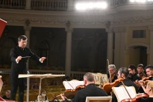 Классическое искусство в весеннем Баку (ФОТО)