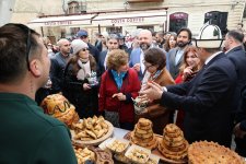 Старинная часть Баку - Ичеришехер в потрясающих красках сказочного Новруза (ФОТО)