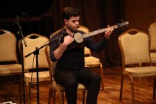 Особая любовь азербайджанской молодежи к народным музыкальным инструментам (ФОТО)