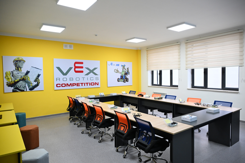 Президент Ильхам Алиев принял участие в открытии нового здания Шамахинского европейского лицея
(ФОТО)