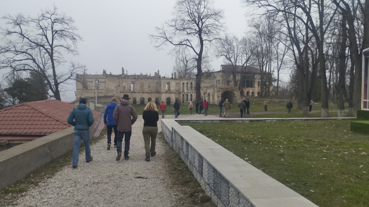 Международные путешественники ознакомились с городом Шуша (ФОТО)