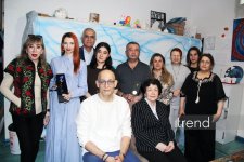 Единственный в мире Музей неонового искусства Farhouse в Баку отметил юбилей экспозицией "Экология моря" (ФОТО)