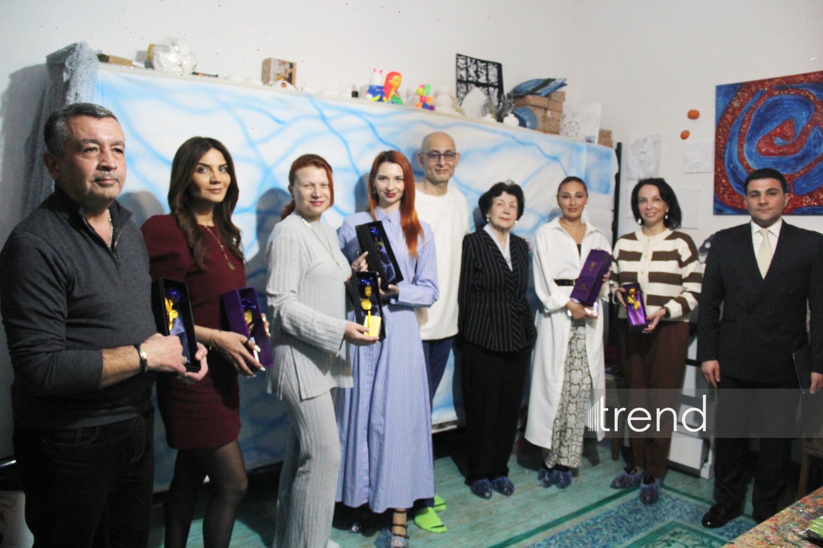 Единственный в мире Музей неонового искусства Farhouse в Баку отметил юбилей экспозицией "Экология моря" (ФОТО)