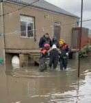 МЧС Азербайджана эвакуировало 84 человека из затопленных районов (ФОТО/ВИДЕО)