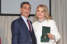 В Баку прошла церемония награждения, приуроченная к Международному дню театра (ФОТО)