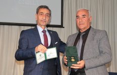 В Баку прошла церемония награждения, приуроченная к Международному дню театра (ФОТО)