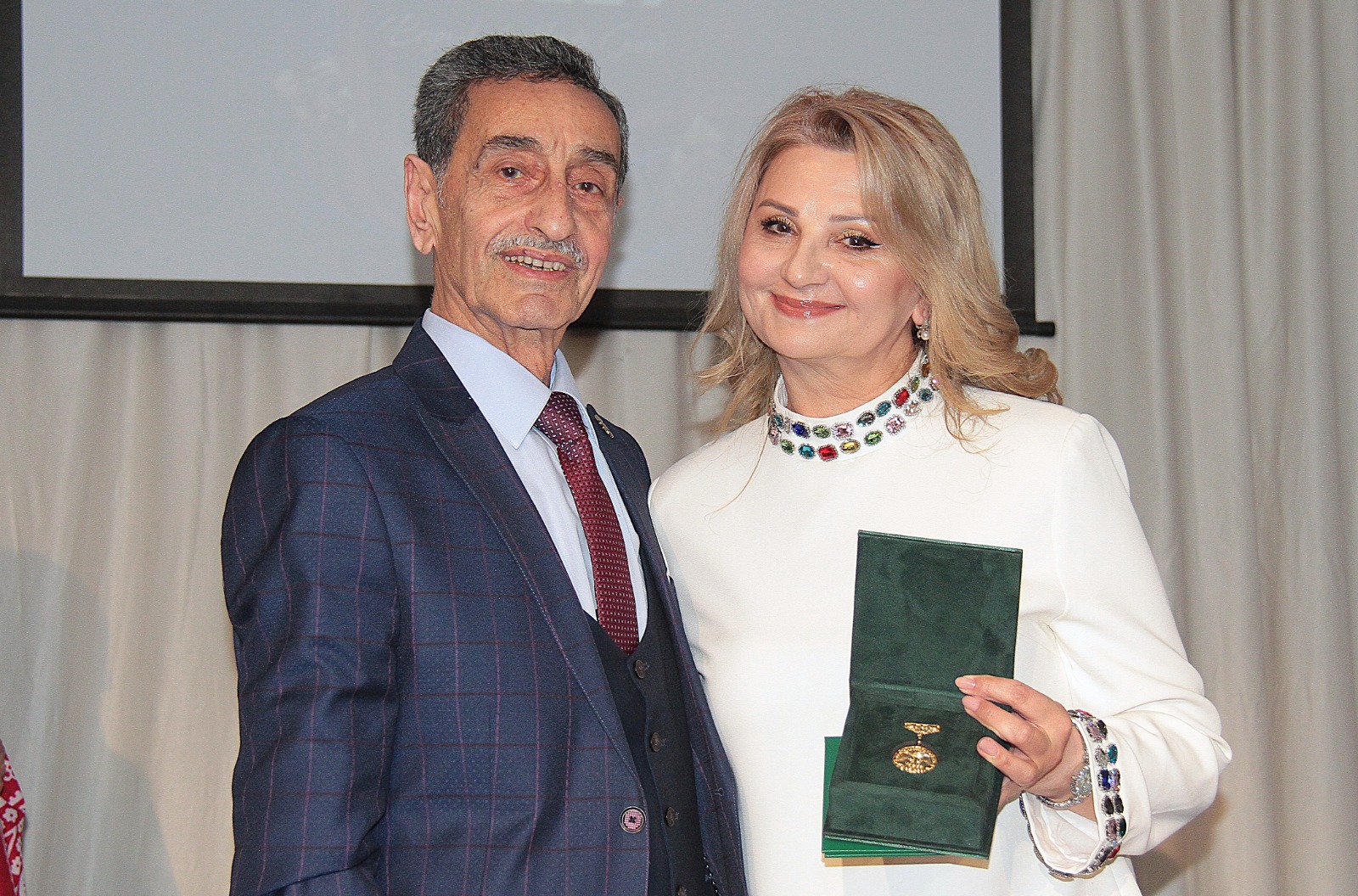 В Баку прошла церемония награждения, приуроченная к Международному дню театра (ФОТО)