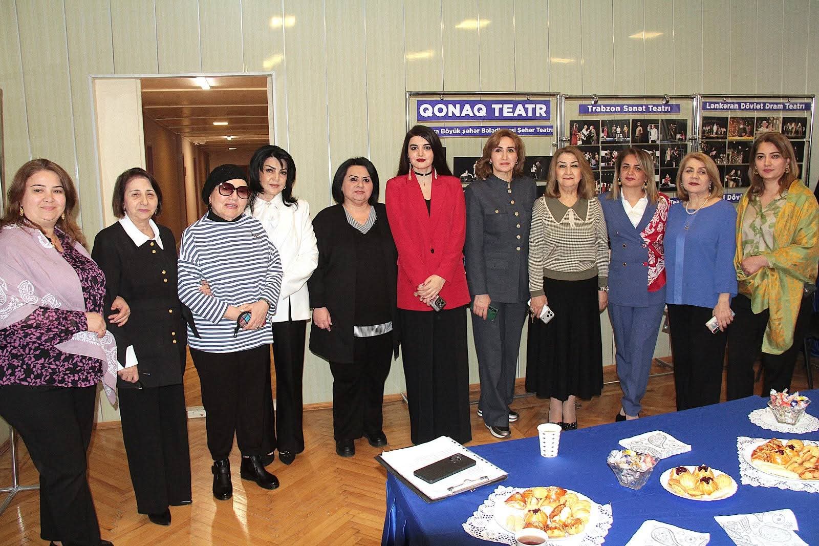 В Баку прошла церемония награждения, приуроченная к Международному дню театра (ФОТО)
