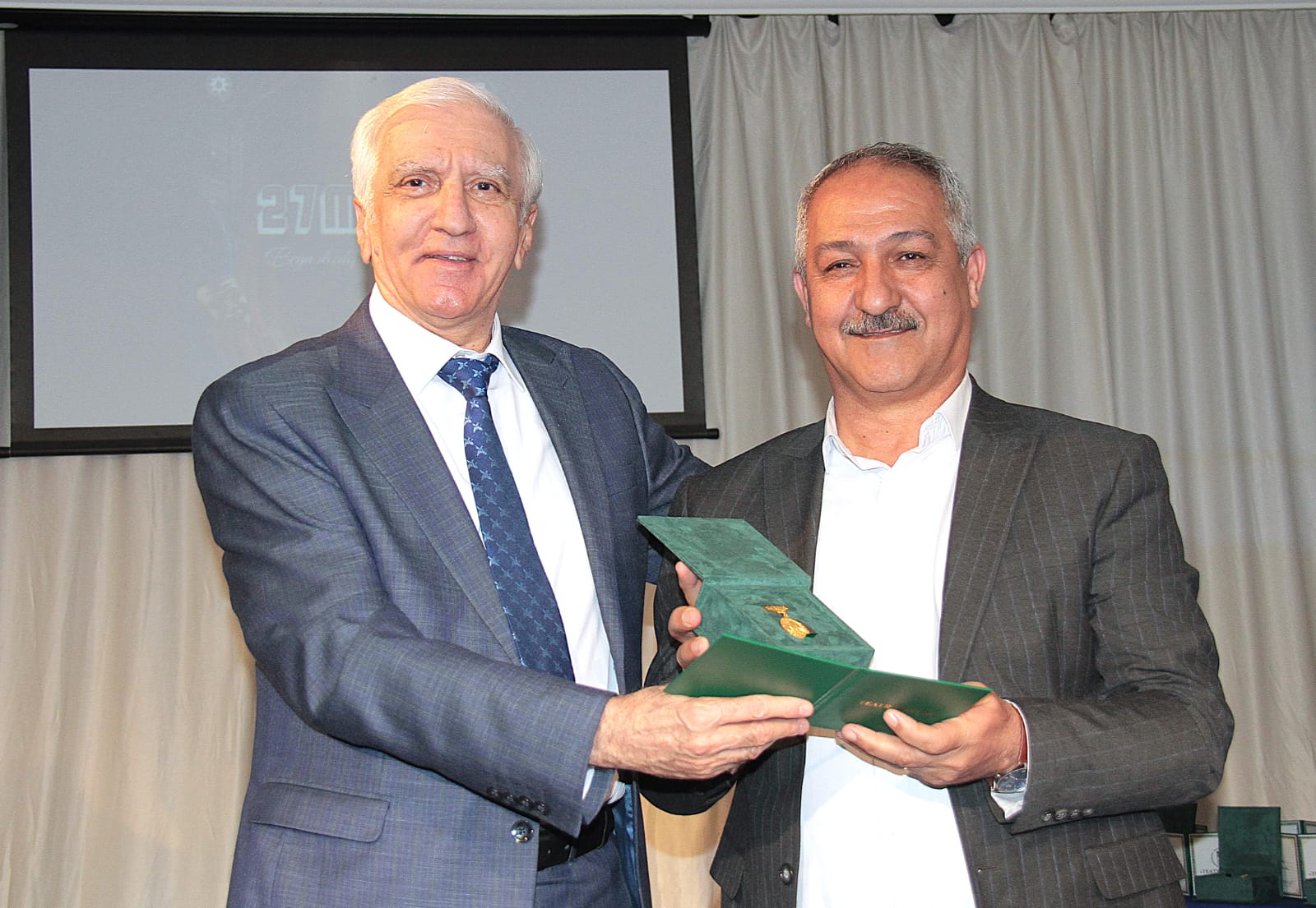 В Баку прошла церемония награждения, приуроченная к Международному дню театра (ФОТО)