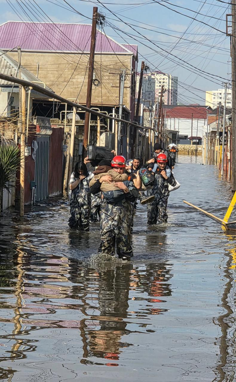 547 человек эвакуированы в безопасные места - МЧС Азербайджана (ФОТО)