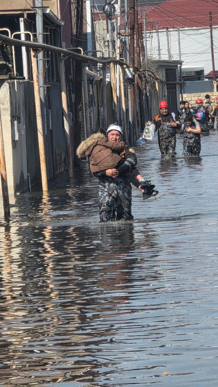 547 человек эвакуированы в безопасные места - МЧС Азербайджана (ФОТО)