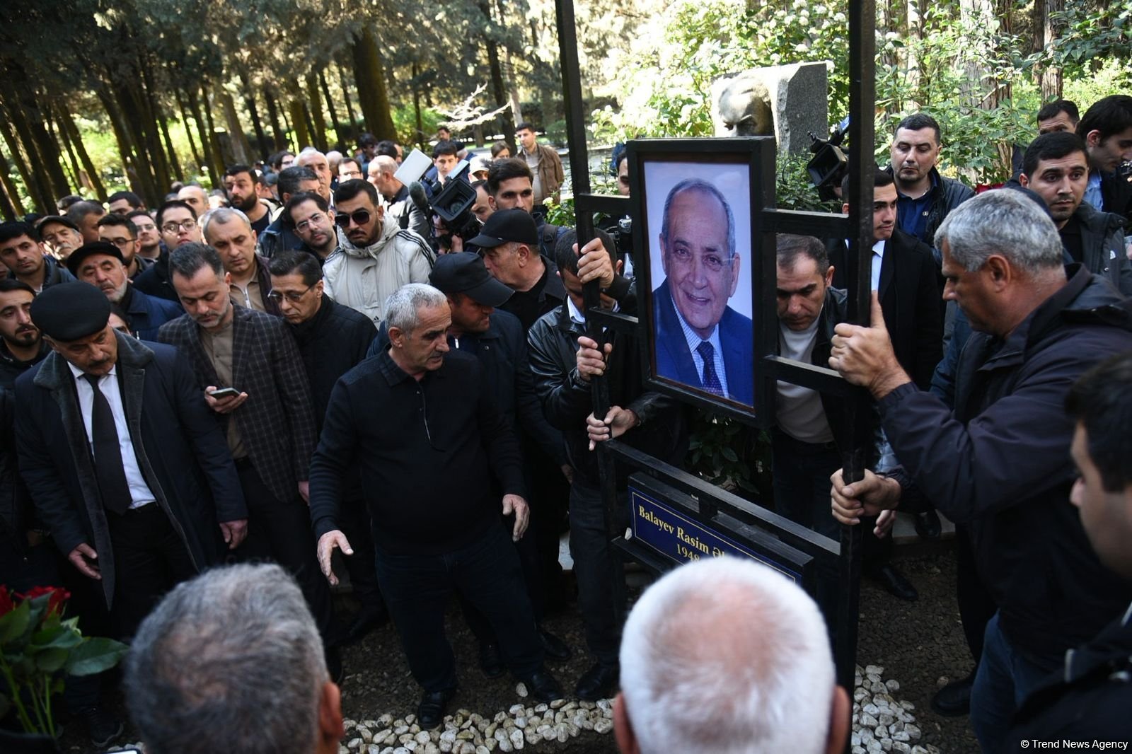 Народный артист Азербайджана Расим Балаев похоронен в I Аллее почётного захоронения (ФОТО)