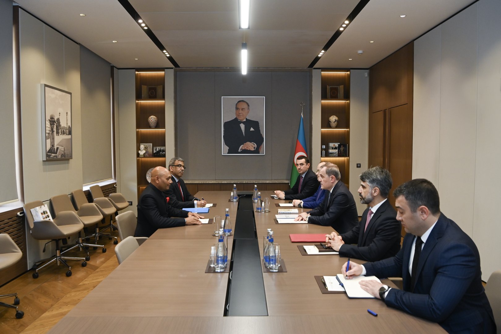 Джейхун Байрамов провел обсуждения с новым послом Индии (ФОТО)