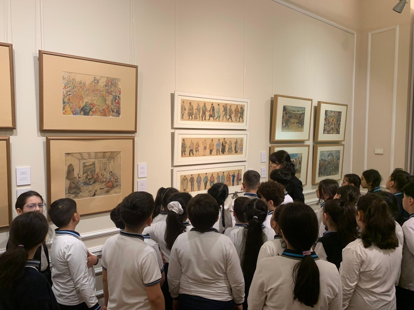 Цветок скорби - гвоздика: Почему детям важно помнить о 31 Марта (ФОТО)