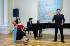 В Баку показали классику с тонким чувством юмора (ФОТО)