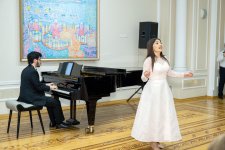 В Баку показали классику с тонким чувством юмора (ФОТО)