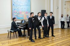 В Баку показали классику с тонким чувством юмора (ФОТО)