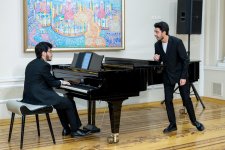 В Баку показали классику с тонким чувством юмора (ФОТО)