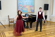 В Баку показали классику с тонким чувством юмора (ФОТО)