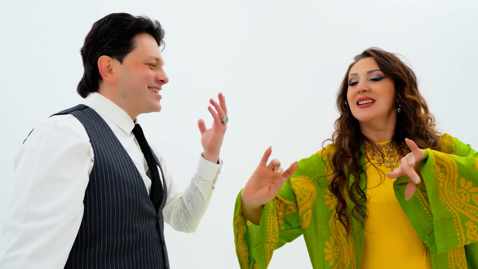 Весеннее настроение азербайджанских мастеров – впервые написаны слова на народный танец "Сулеймани" (ФОТО)