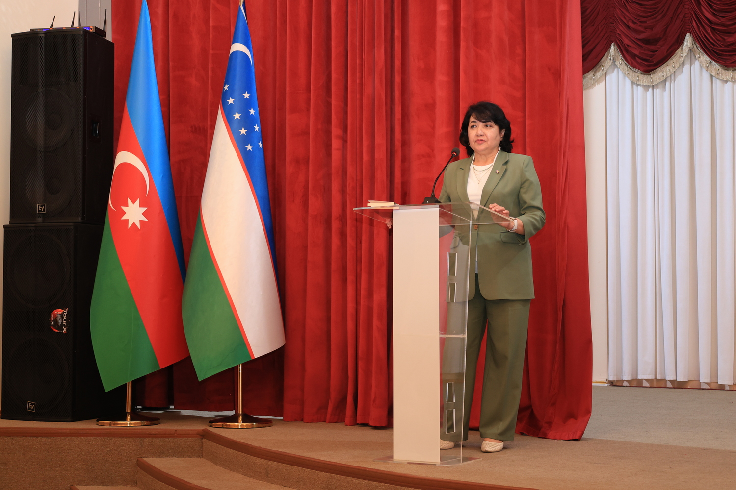 В Ташкенте презентована книга азербайджанского писателя Максуда Ибрагимбекова в сценическом формате (ФОТО)