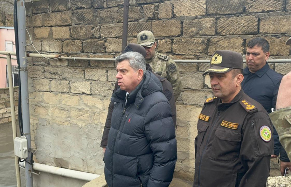 Из затопленных домов в поселке Кешля в Баку эвакуированы 37 человек - МЧС (ФОТО/ВИДЕО) (Обновлено)