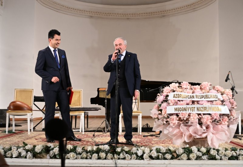 Юбилейный вечер мастера слова Сейрана Сахавета - неизменная актуальность творчества в поэзии и музыке (ФОТО)