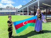 Как брат и сестра открыли Азербайджан для австралийских школьников (ФОТО)