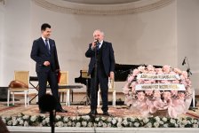 Юбилейный вечер мастера слова Сейрана Сахавета - неизменная актуальность творчества в поэзии и музыке (ФОТО)