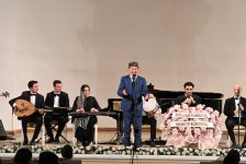 Юбилейный вечер мастера слова Сейрана Сахавета - неизменная актуальность творчества в поэзии и музыке (ФОТО)