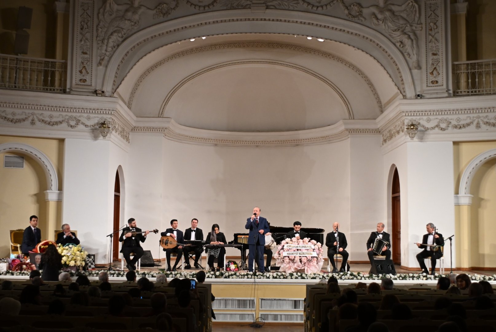 Юбилейный вечер мастера слова Сейрана Сахавета - неизменная актуальность творчества в поэзии и музыке (ФОТО)