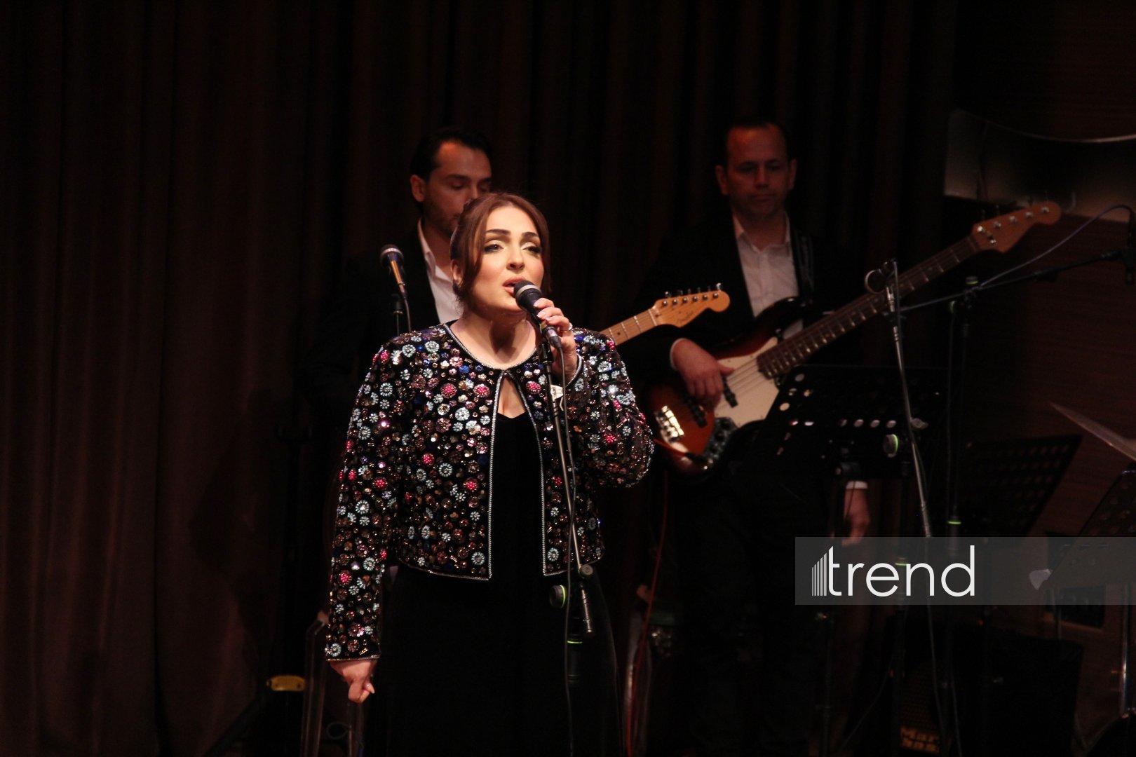 В Баку состоялся творческий вечер Арзу Рзаевой из Норвегии – музыкальный сюрприз Гюльнары Халиловой (ВИДЕО, ФОТО)